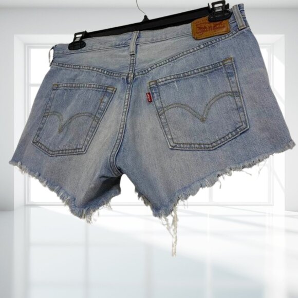 Levi's 501 30W Vintage Vibe Worn Button Fly Raw Hem Cutoff Jean Shorts - Picture 4 of 13